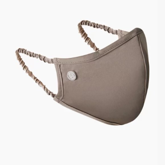 New Aritzia Turner Taupe 2 Layers Sculpted Satin Face Mask O/S - Picture 1 of 8